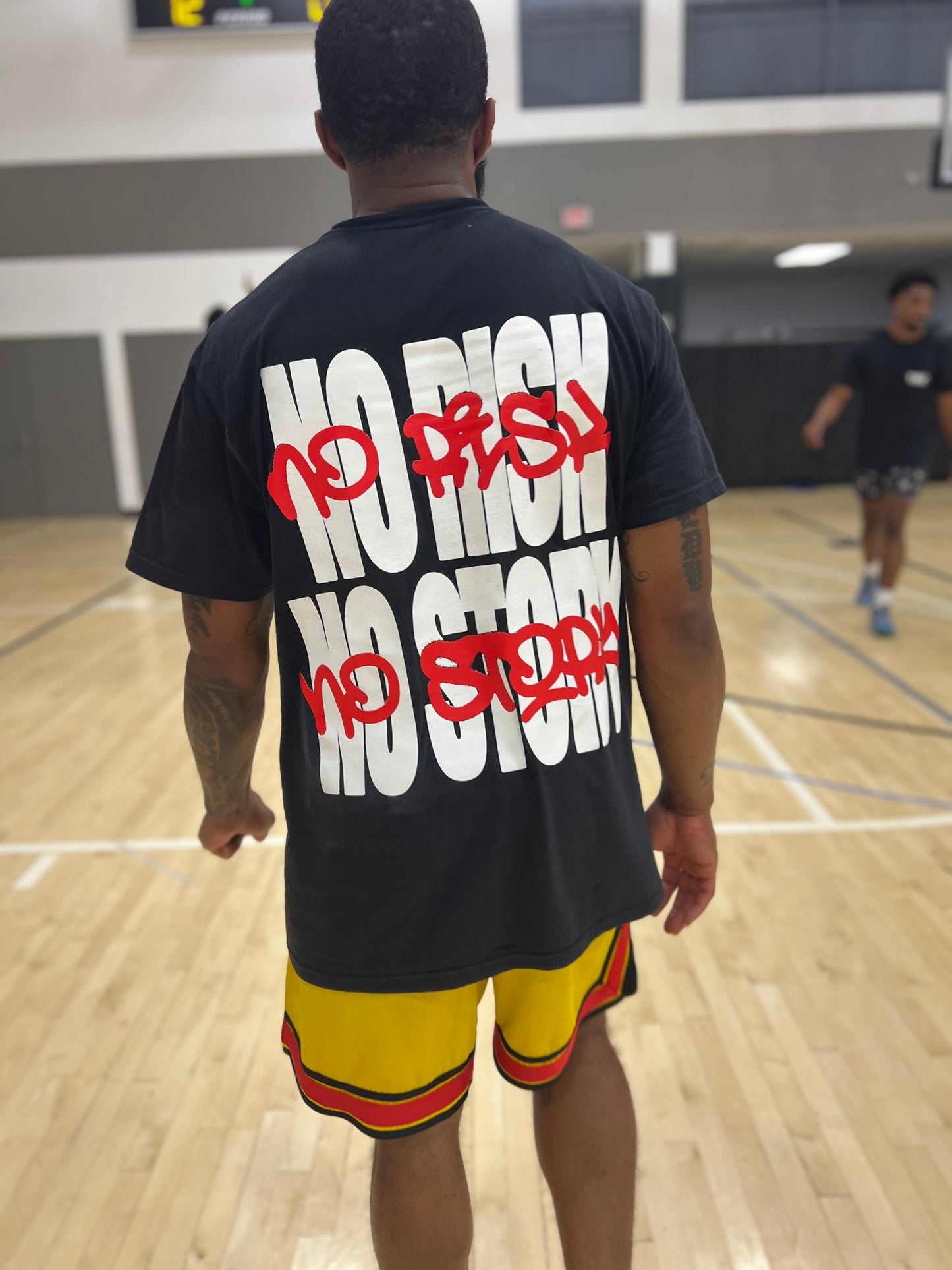 NO RISK NO STORY Heavy Weight Box Tee BLK